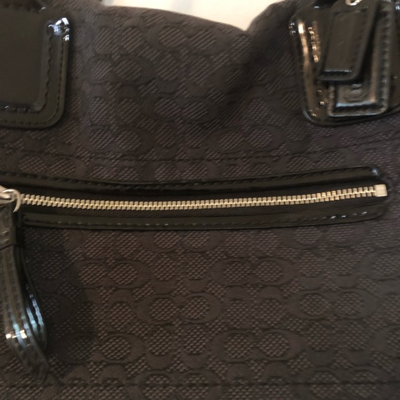 Coach - Picture 2 of 6